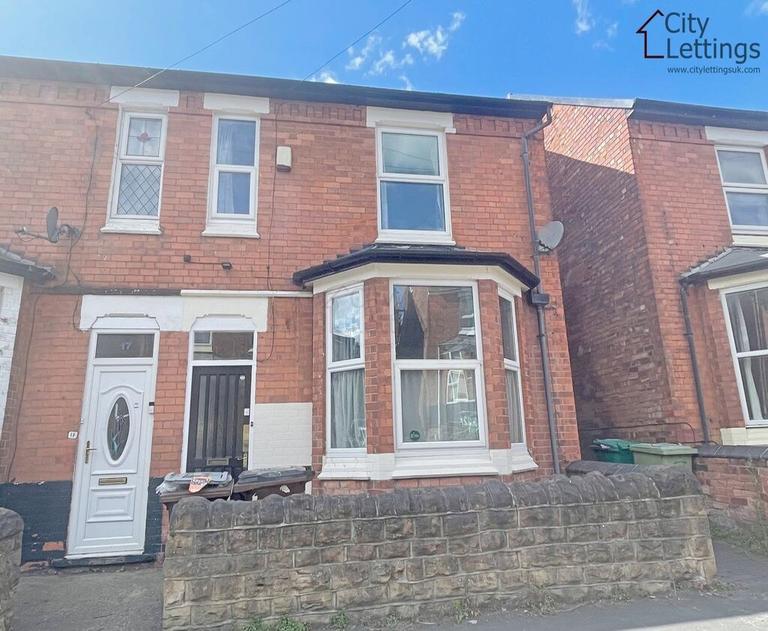 4 bedroom house for rent Teversal Avenue, Nottingham, NG7 1PY UniHomes