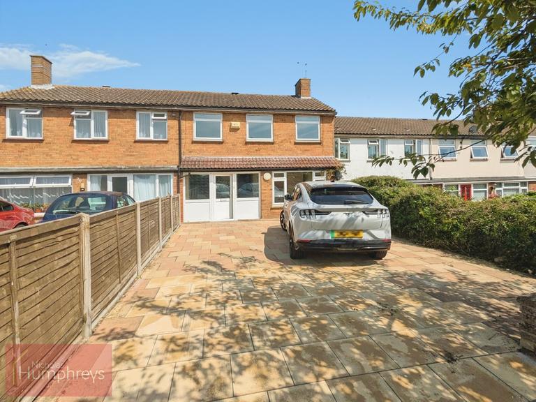 Cherry Way, Hatfield, Hertfordshire, AL10 8LD