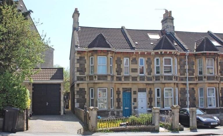 Lower Oldfield Park, Oldfield Park, Bath, BA2 3HR