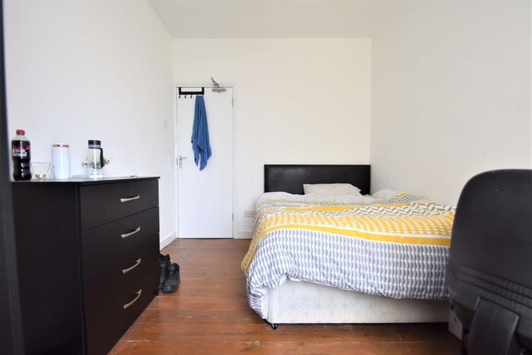 Baileys Road, Southsea, Portsmouth, PO5 1EA