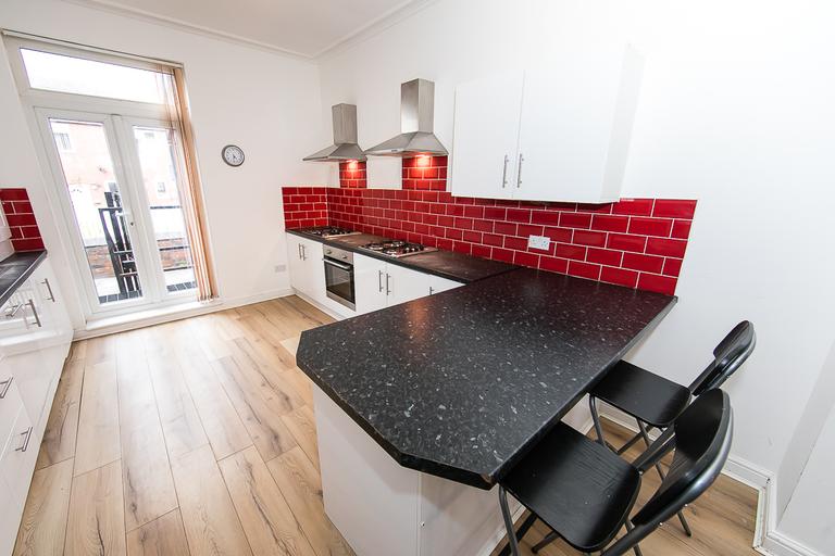 Estcourt Terrace, Headingley, Leeds, LS6 3EX