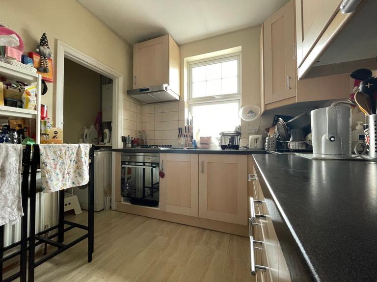 4 bedroom apartment for rent Noel Road, London, W3 0DS UniHomes