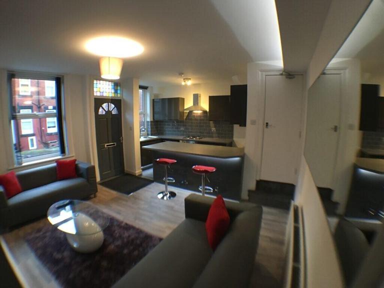 Harold Grove, Hyde Park, Leeds, LS6 1PH