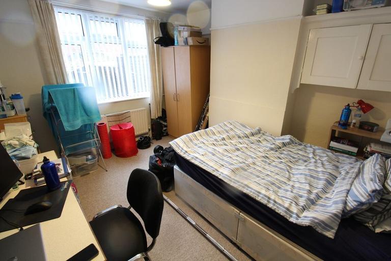 4 bedroom house for rent Burgess Road, Southampton, SO16 3BL UniHomes