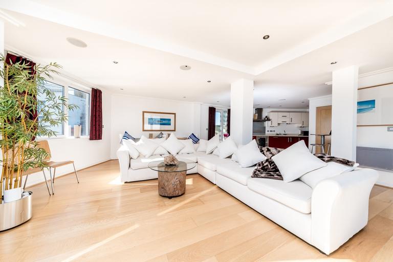 Fleet Street, City Centre, Brighton, BN1 4GS