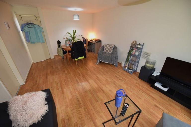 Grosvenor Park Gardens, Hyde Park, Leeds, LS6 2PL