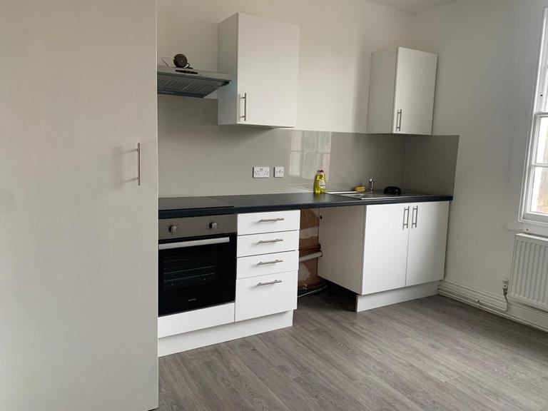 Kenilworth Road, Town Centre, Leamington Spa, CV32 6JE