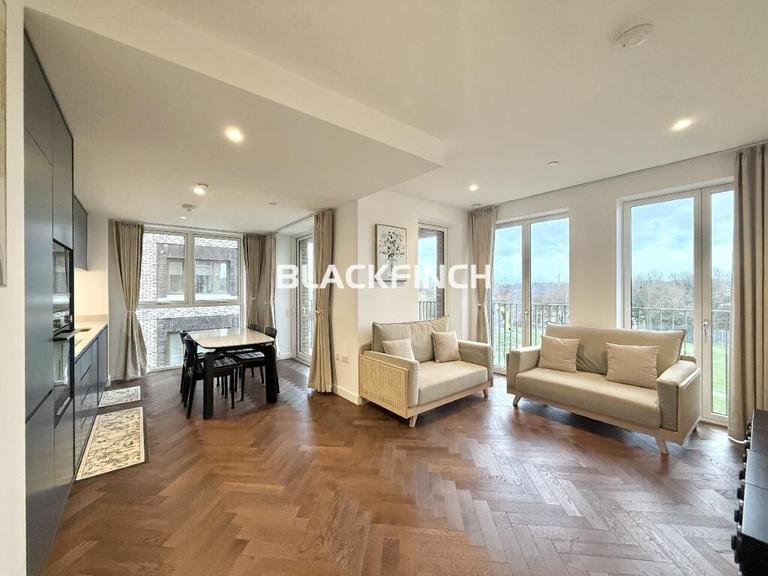 18 Ribbon Lane, Brent Cross, London, NW2 8AD