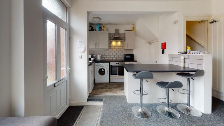 Beamsley Place, Hyde Park, Leeds, LS6 1JZ