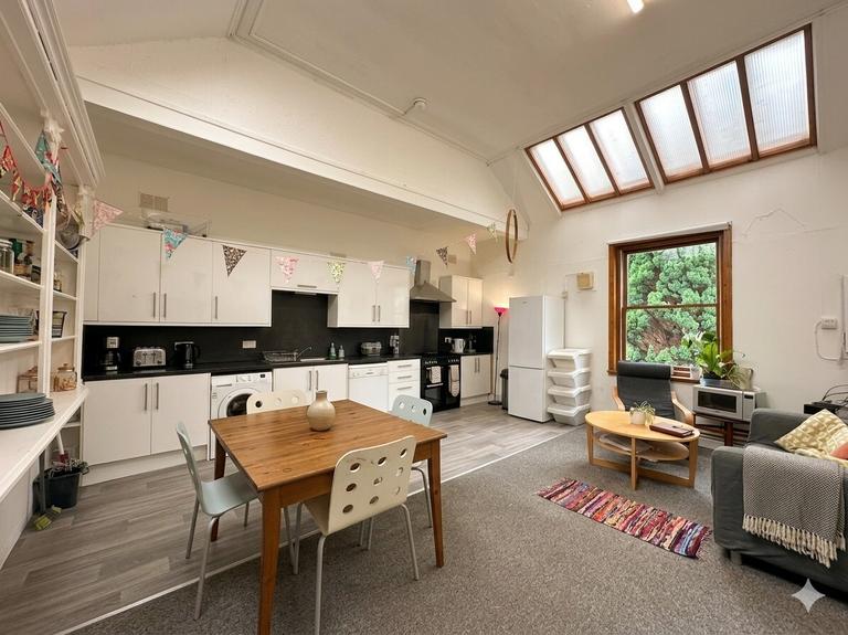 Burnbank Gardens, Ground Floor Flat (B), West End, Glasgow, G20 6HB