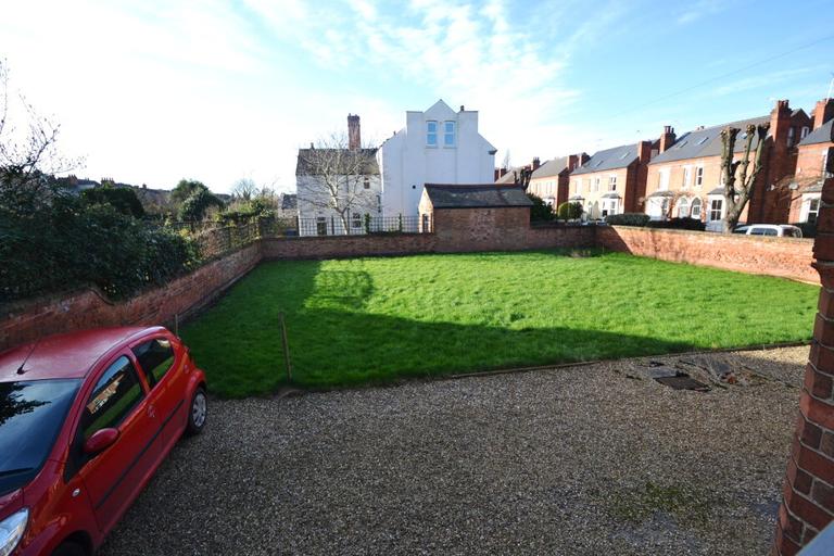 3 bedroom apartment for rent Musters Road, Nottingham, NG2 7AA UniHomes