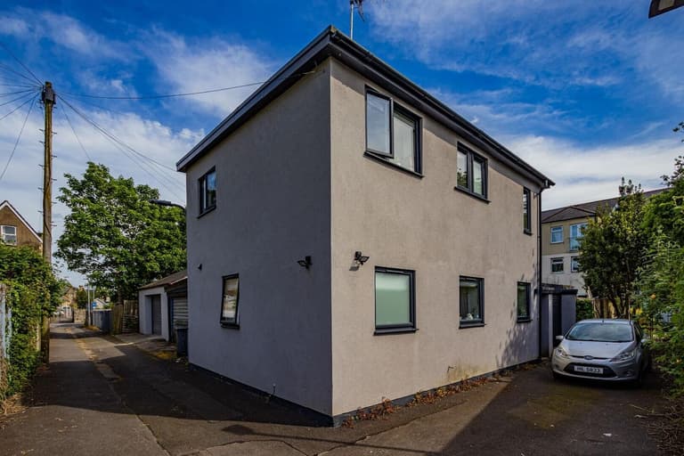 Claude Road, Roath, Cardiff, CF24 3PZ Claude Road, Roath, Cardiff, CF24 3PZ