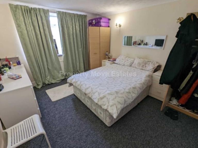 8 bedroom house for rent St Peters Road, Reading, RG6 1NT UniHomes