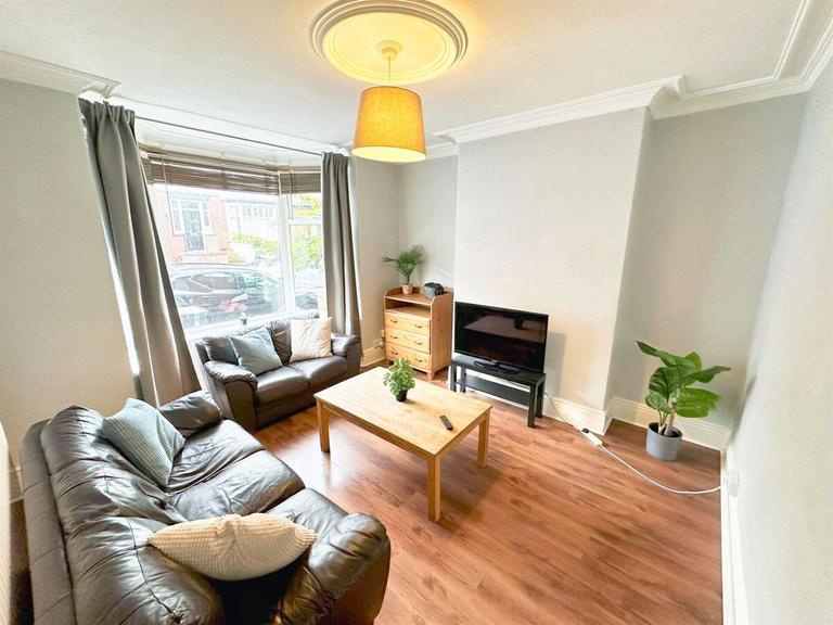 Peveril Road, Ecclesall, Sheffield, S11 7AQ