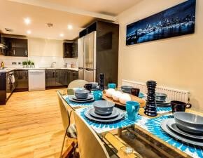 Boston Exchange Court, Hyde Park, Leeds, LS4 2AJ