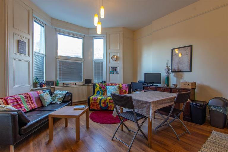 Richmond Crescent, Cathays, Cardiff, CF24 3AH