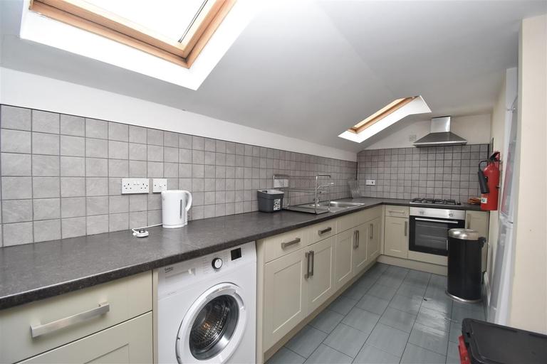 Clarendon Street, Town Centre, Leamington Spa, CV32 4PN