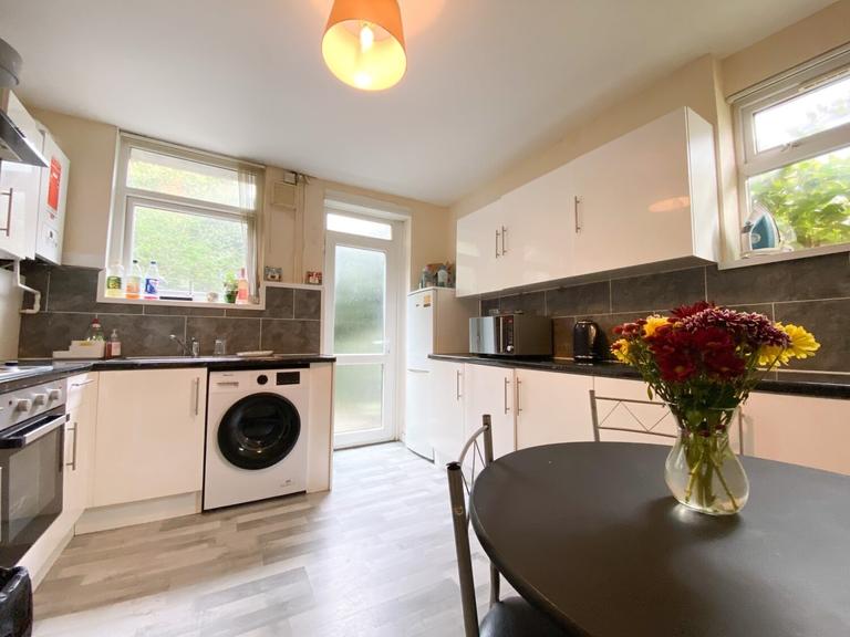 Minny Street, Cathays, Cardiff, CF24 4EU