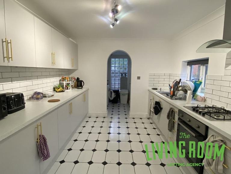 Strathnairn Street, Roath, Cardiff, CF24 3JL