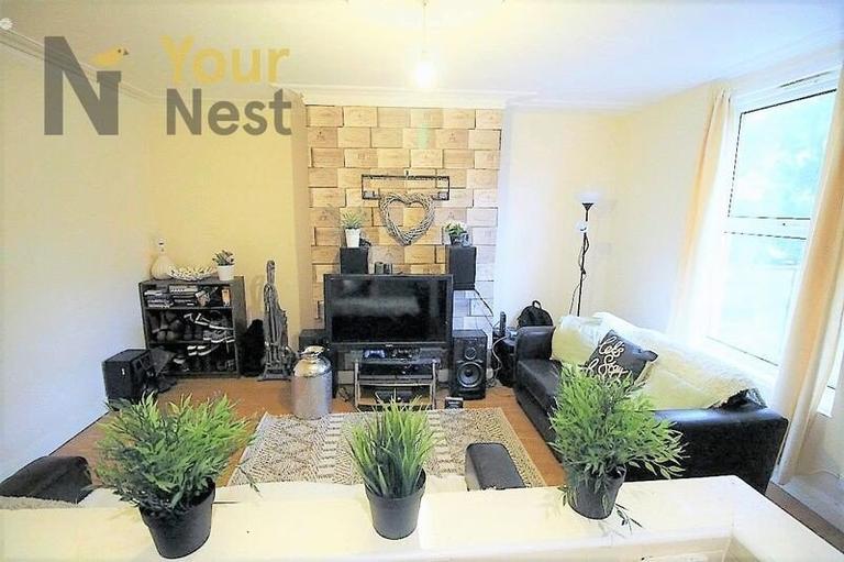 Haddon Avenue, Burley, Leeds, LS4 2JF