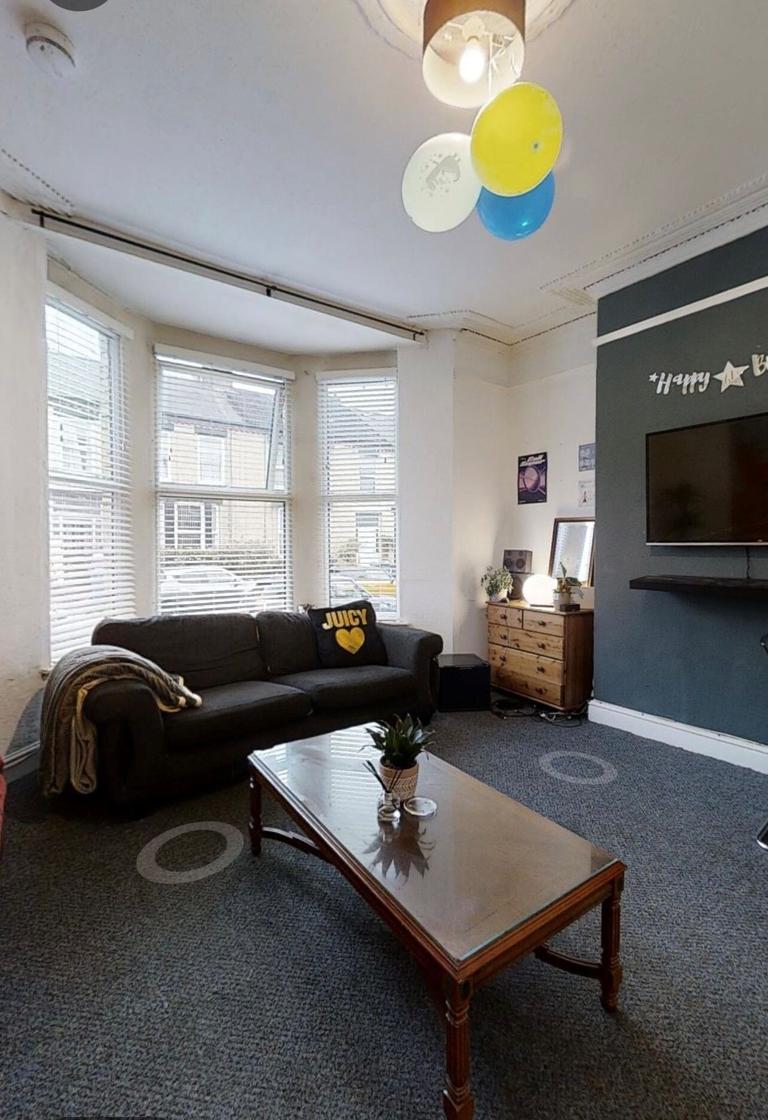 6 bedroom house for rent Gresford Avenue, Liverpool, L17 2AW UniHomes