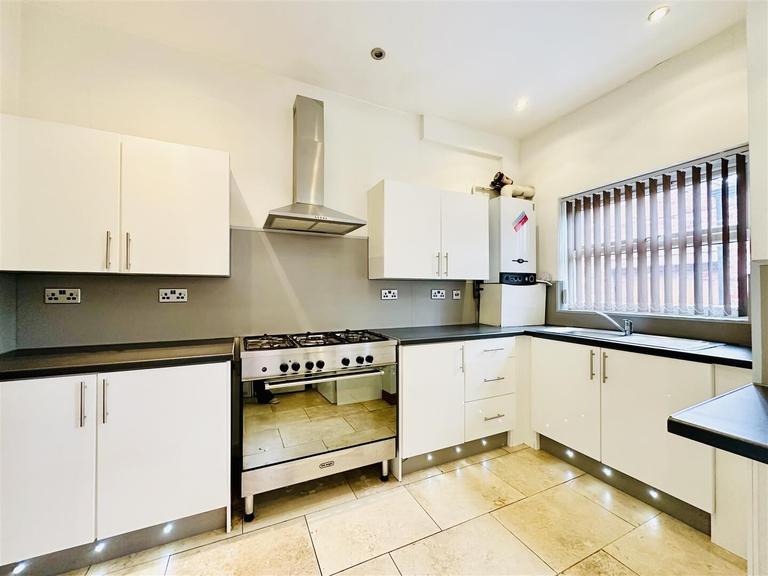 Midland Avenue, Lenton, Nottingham, NG7 2FD