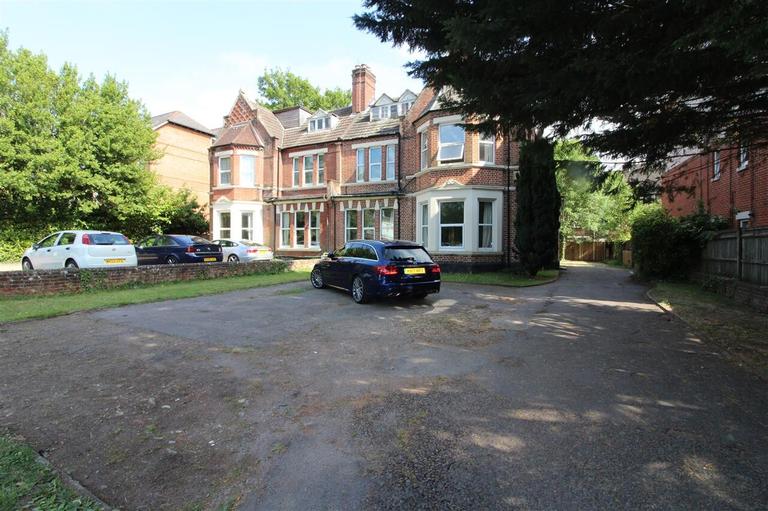 Archers Road, The Polygon, Southampton, SO15 2LU