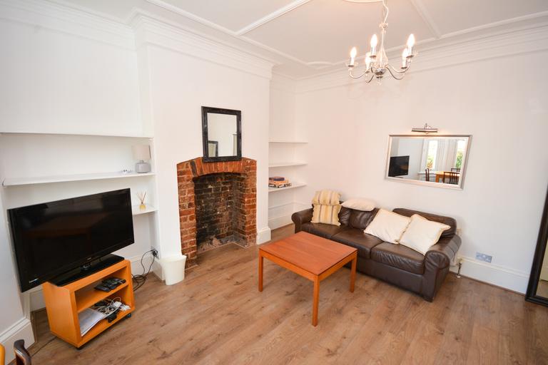 Mistletoe Road, Jesmond, Newcastle, NE2 2DX