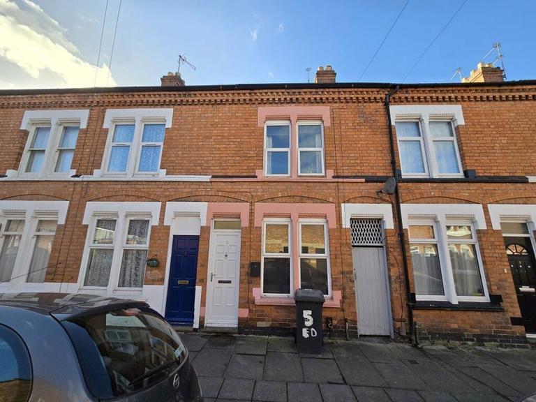 Edward Road, Clarendon Park, Leicester, LE2 1TF