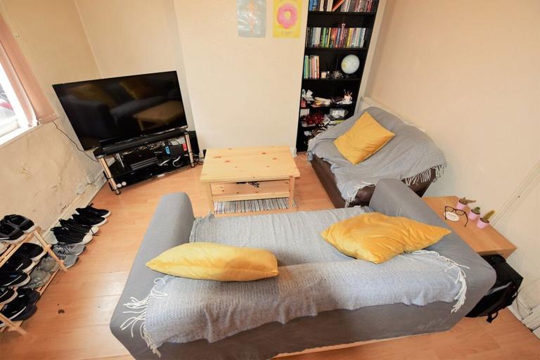 Burley Lodge Terrace, Burley, Leeds, LS6 1QA