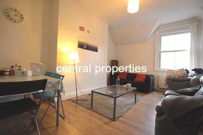 Moorland Road, Hyde Park, Leeds, LS6 1AL