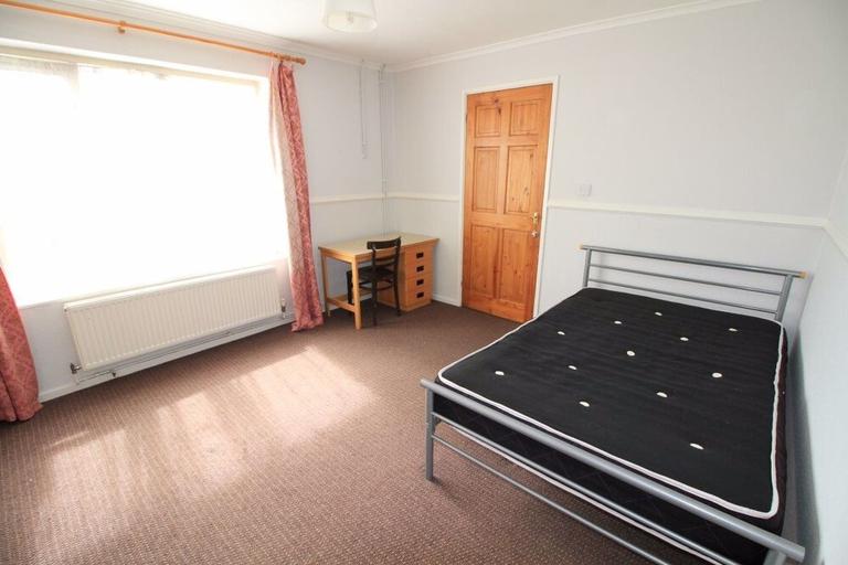Oliver Close, Arboretum, Nottingham, NG7 4HJ