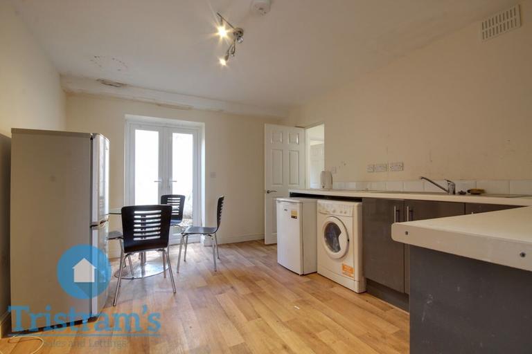 3 bedroom apartment for rent Katherine House, Nottingham, NG5 1RP