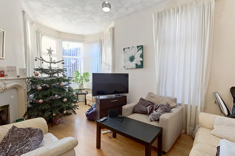 4 bedroom house for rent Willowdale Road, Liverpool, L18 1DJ UniHomes