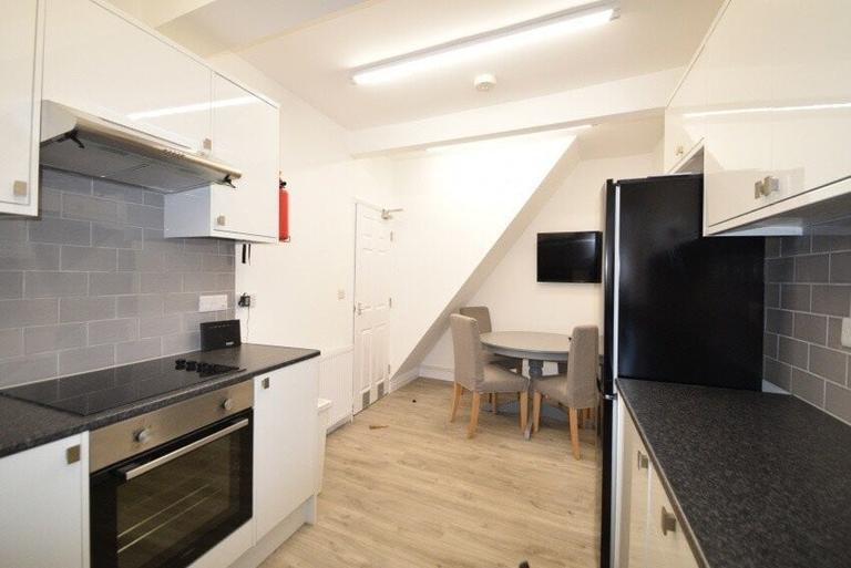 Ecclesall Road, Ecclesall, Sheffield, S11 8PX