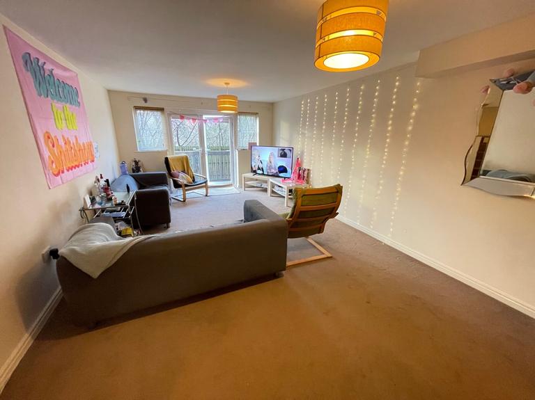 Abbots Mews, Hyde Park, Leeds, LS4 2AB