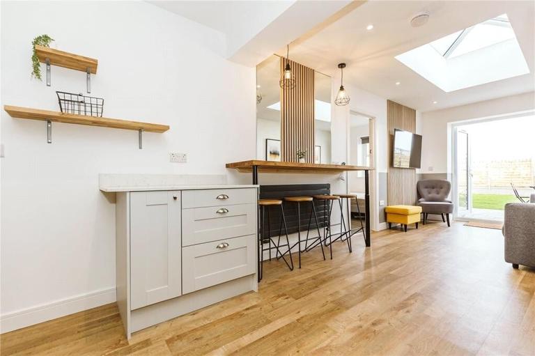 6 bedroom house for rent Conygre Road, Bristol, BS34 7DD UniHomes