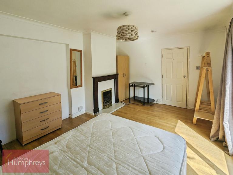 Meadow Croft, Hatfield, Hertfordshire, AL10 0SG
