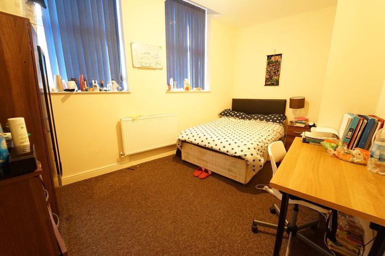 Dulwich Road, Radford, Nottingham, NG7 3DN