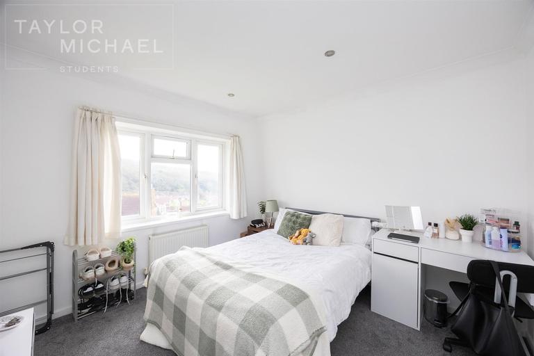 Queensway, City Centre, Brighton, BN2 0FA