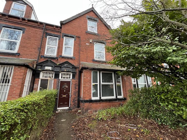 Lucas Place, Woodhouse, Leeds, LS6 2JB