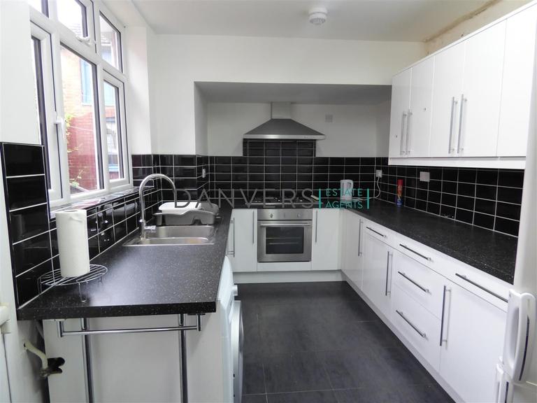 Clarendon Street, Westcotes, Leicester, LE2 7FG