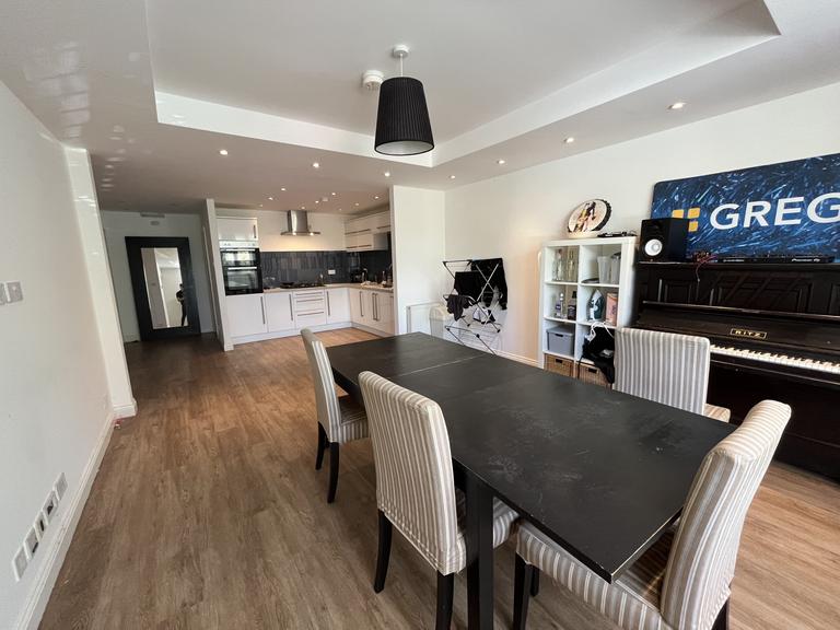 Church Wood Avenue, Headingley, Leeds, LS16 5LF