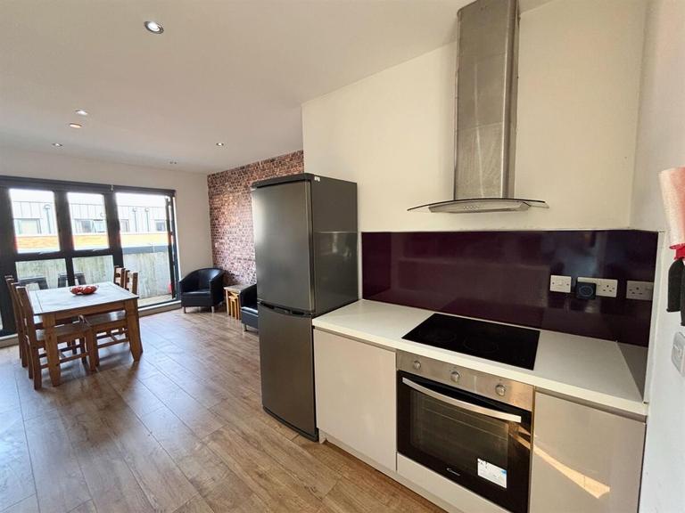Dun Fields, Ecclesall, Sheffield, S3 8AY