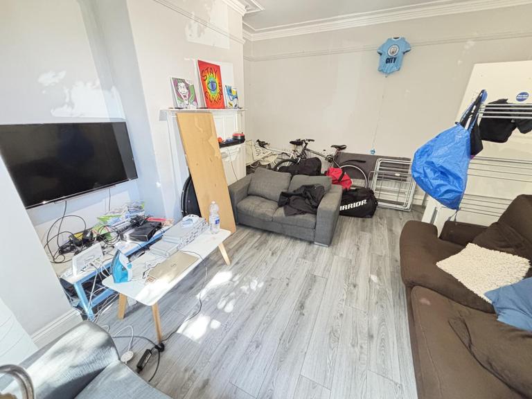 St Michaels Road, Headingley, Leeds, LS6 3BG