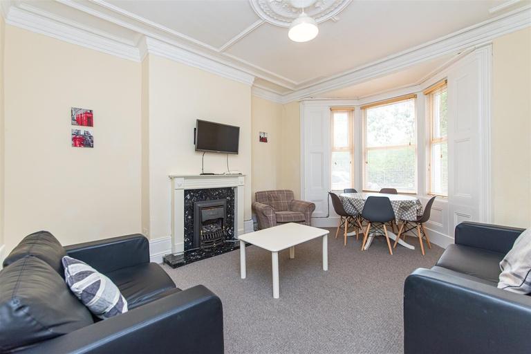 First Avenue, Heaton, Newcastle, NE6 5YE