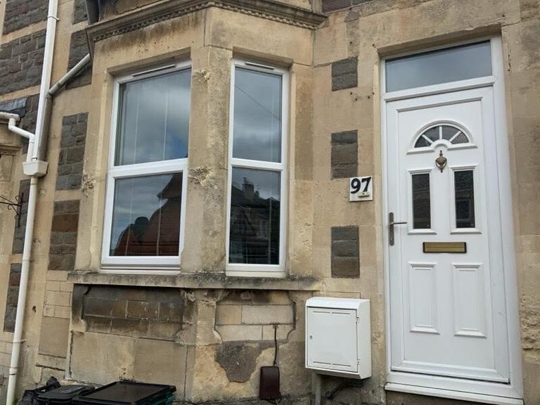 Coronation Ave, Oldfield Park, Bath, BA2 2JX