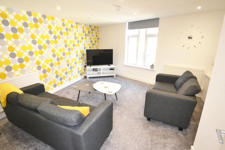 6 bedroom apartment for rent Wilmslow Road, Manchester, M14 6NW UniHomes