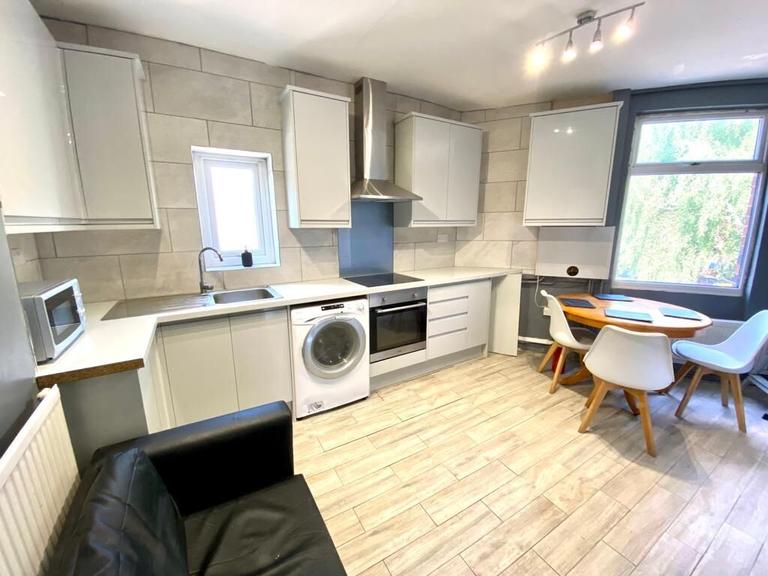 Lancing Road, Highfield, Sheffield, S2 4ET