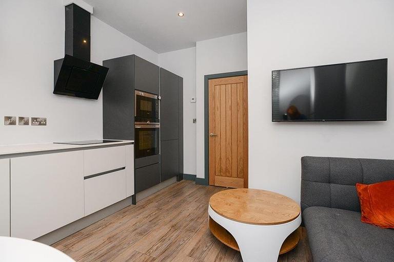5-7 Waverley Street, Arboretum, Nottingham, NG7 4HF